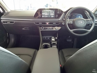 Hyundai Sonata 2022 Interior and multimedia